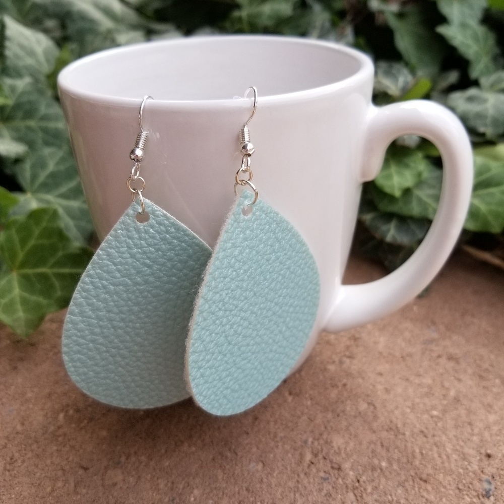 Teardrop faux leather earrings
